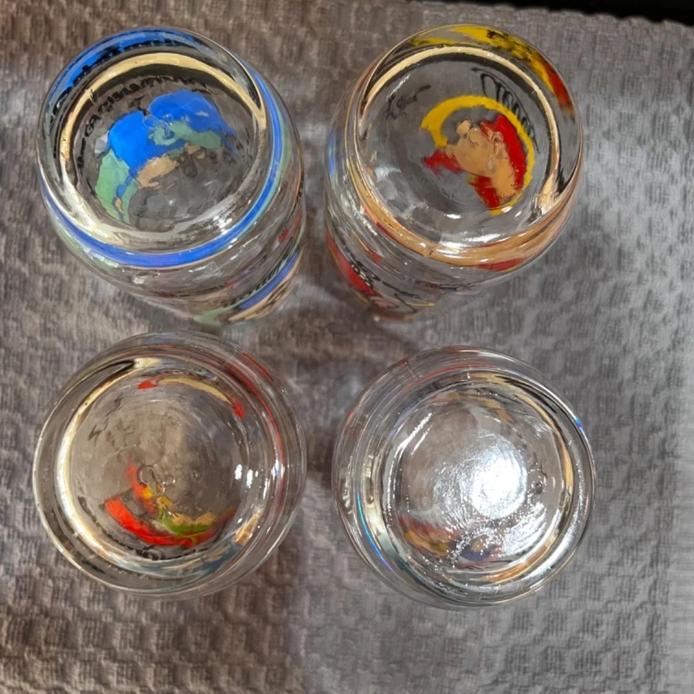 Vintage set of 4 1985 Hardees Chipmunk Glasses - Picture 6 of 6